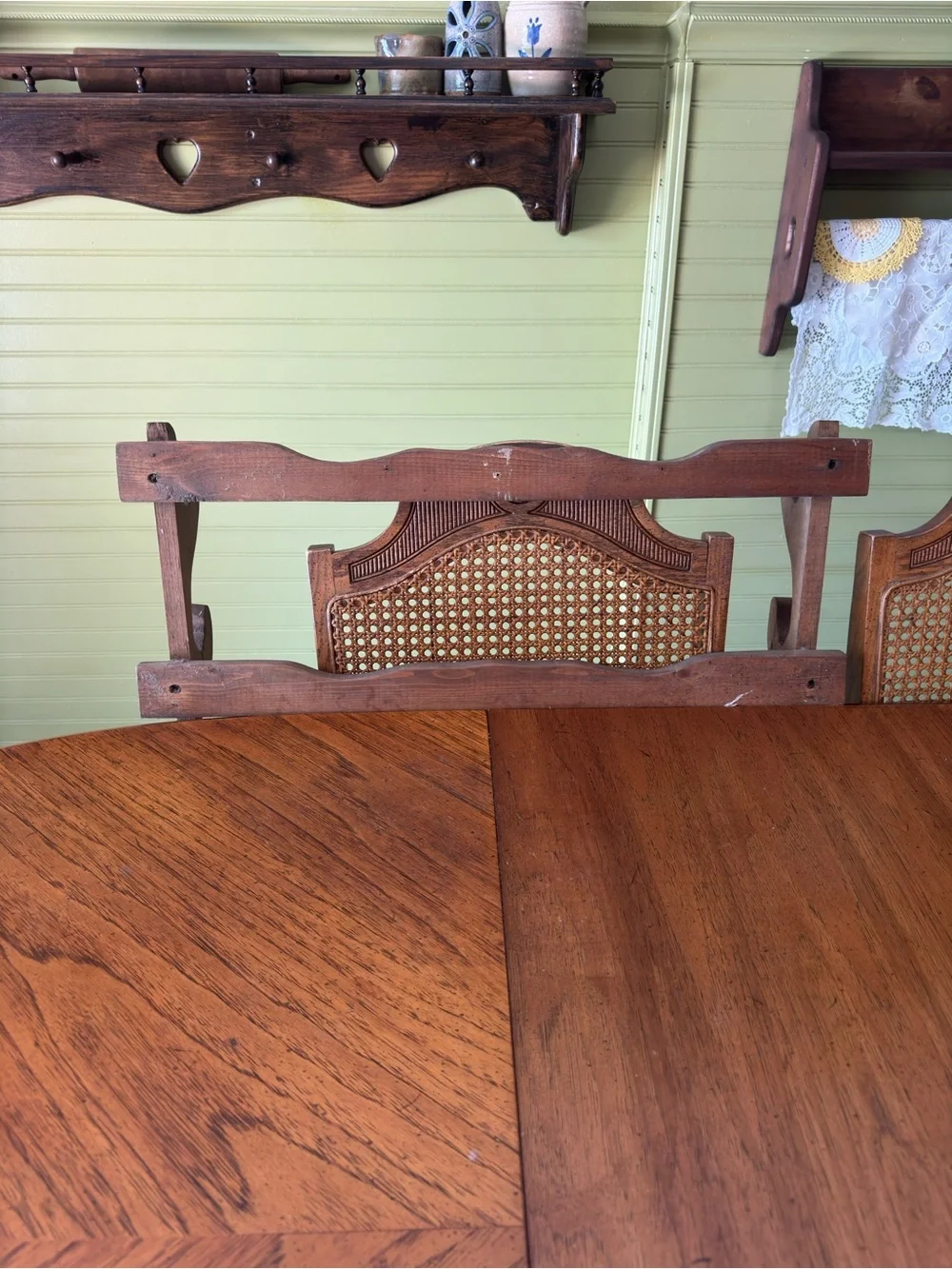 Vintage Wooden Wall-Mounted Rifle Rack – Holds 2 Pieces – Rustic Display Stand